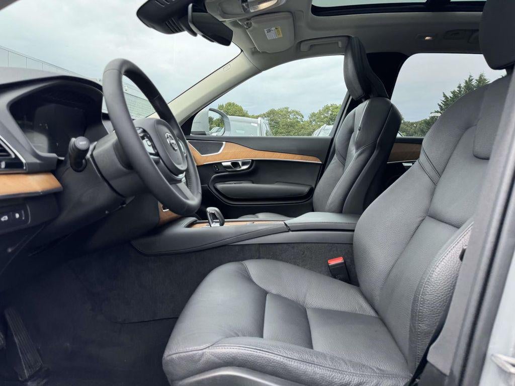 2025 Volvo XC90 Plug-In Hybrid T8 Plus 7-Seater
