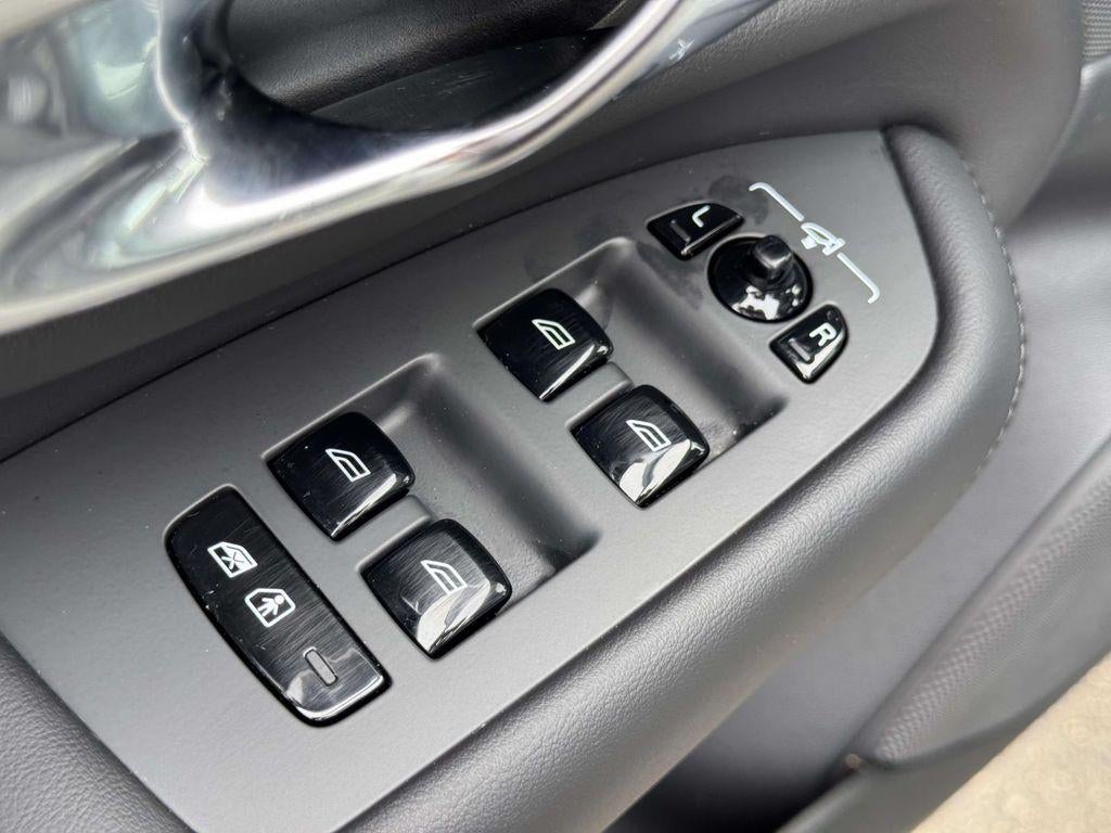 2025 Volvo XC90 Plug-In Hybrid T8 Plus 7-Seater