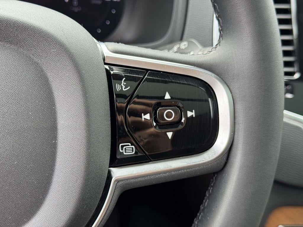 2025 Volvo XC90 Plug-In Hybrid T8 Plus 7-Seater