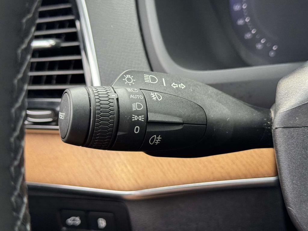 2025 Volvo XC90 Plug-In Hybrid T8 Plus 7-Seater