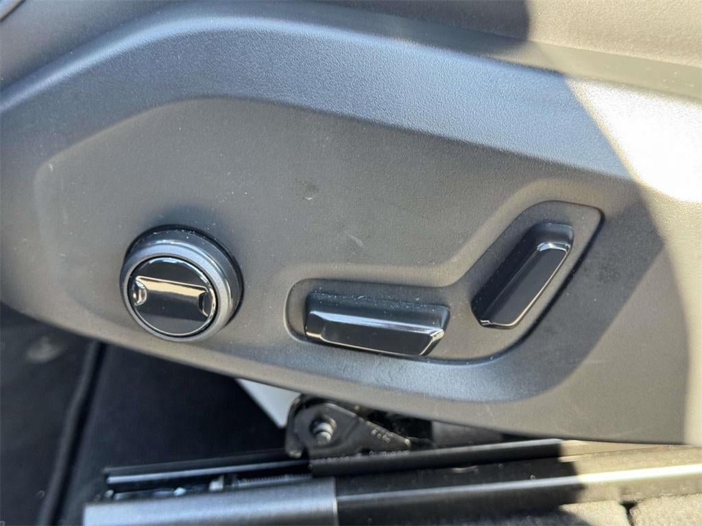 2026 Volvo XC90 Plug-In Hybrid Plus, T8 AWD, Electric/Gasoline, Bright, 7 Seats