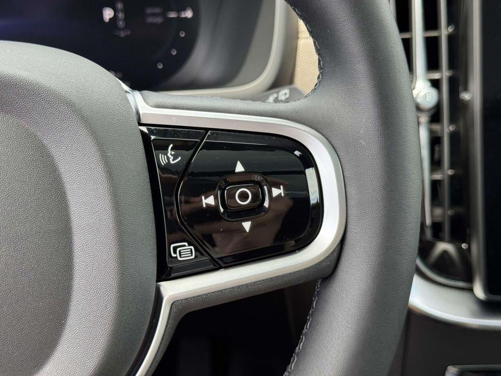 2026 Volvo XC90 Plug-In Hybrid Plus, T8 AWD, Electric/Gasoline, Bright, 7 Seats