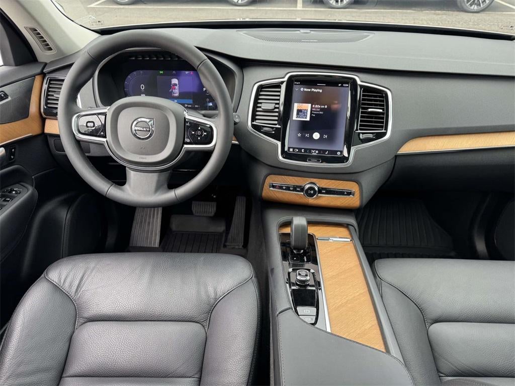 2024 Volvo XC90 B5 Plus Bright Theme