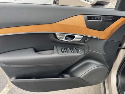 2024 Volvo XC90 B5 Plus Bright Theme