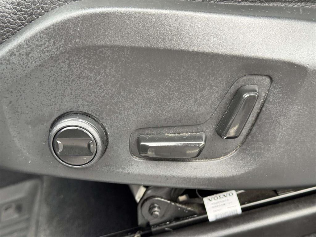 2024 Volvo XC90 B5 Plus Bright Theme