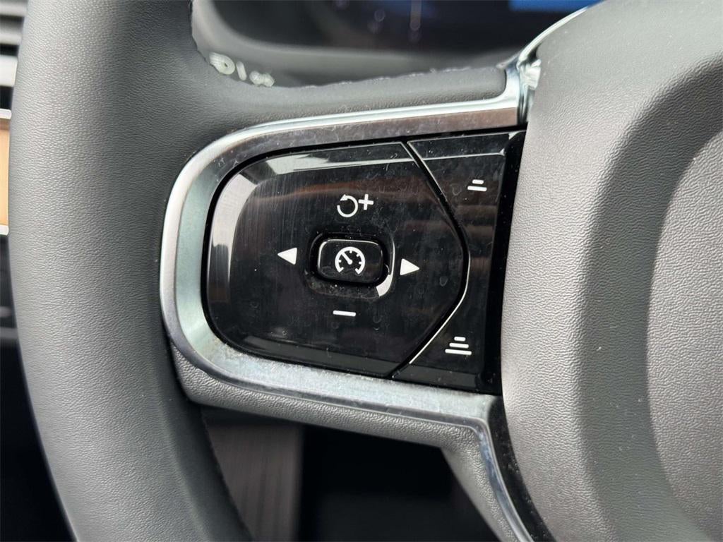 2024 Volvo XC90 B5 Plus Bright Theme