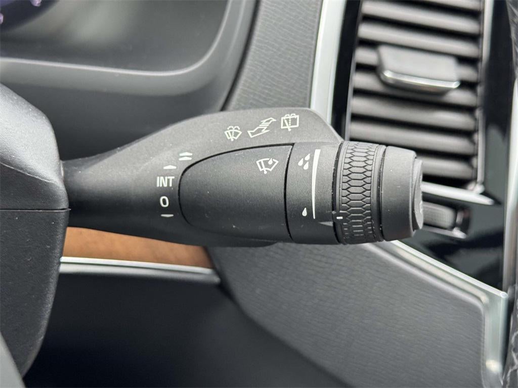 2024 Volvo XC90 B5 Plus Bright Theme