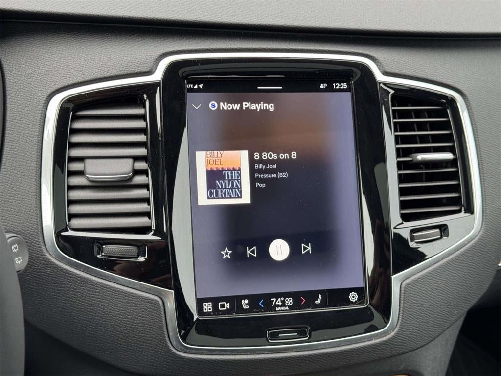 2024 Volvo XC90 B5 Plus Bright Theme