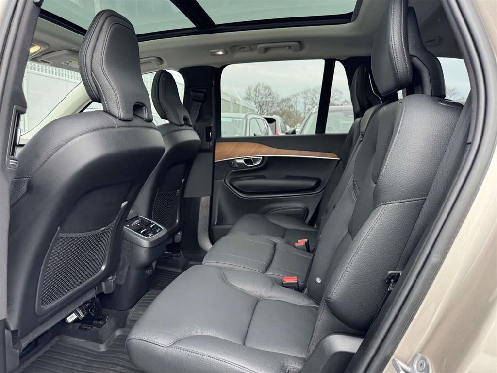 2024 Volvo XC90 B5 Plus Bright Theme