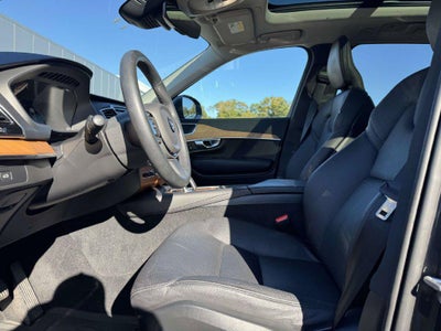 2024 Volvo XC90 B5 Plus Bright Theme