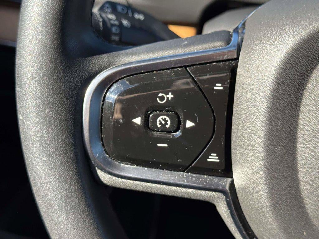2024 Volvo XC90 B5 Plus Bright Theme