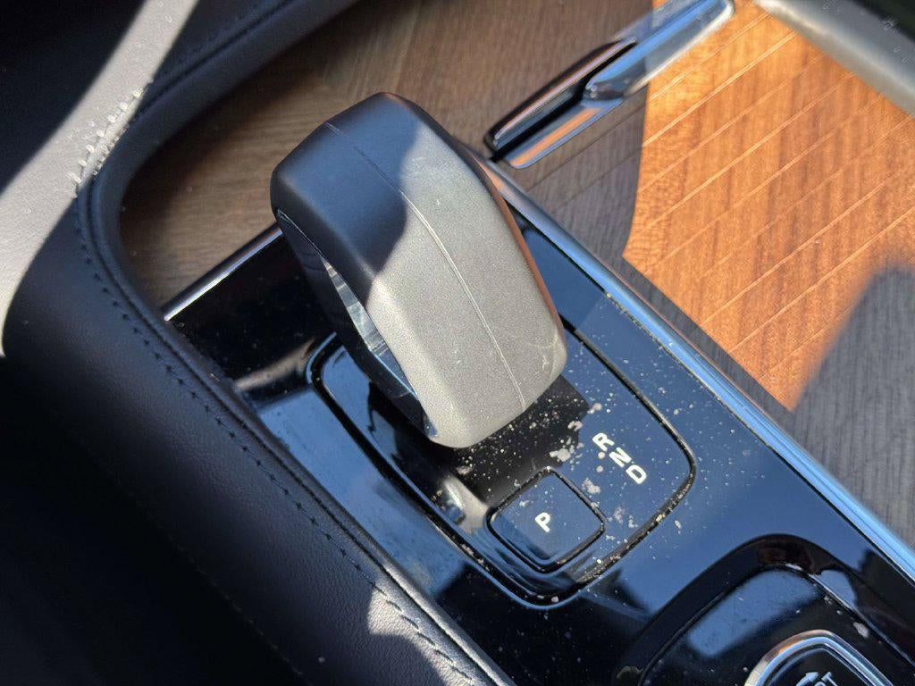 2024 Volvo XC90 B5 Plus Bright Theme