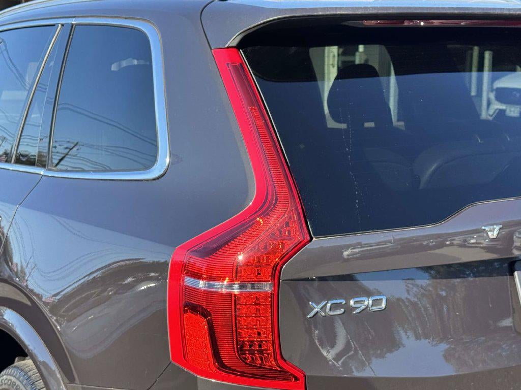 2024 Volvo XC90 B5 Plus Bright Theme