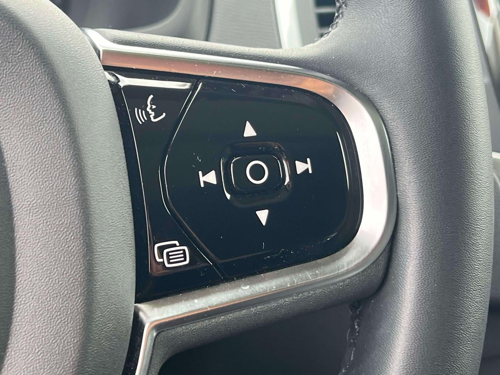 2024 Volvo XC90 B5 Core Bright Theme