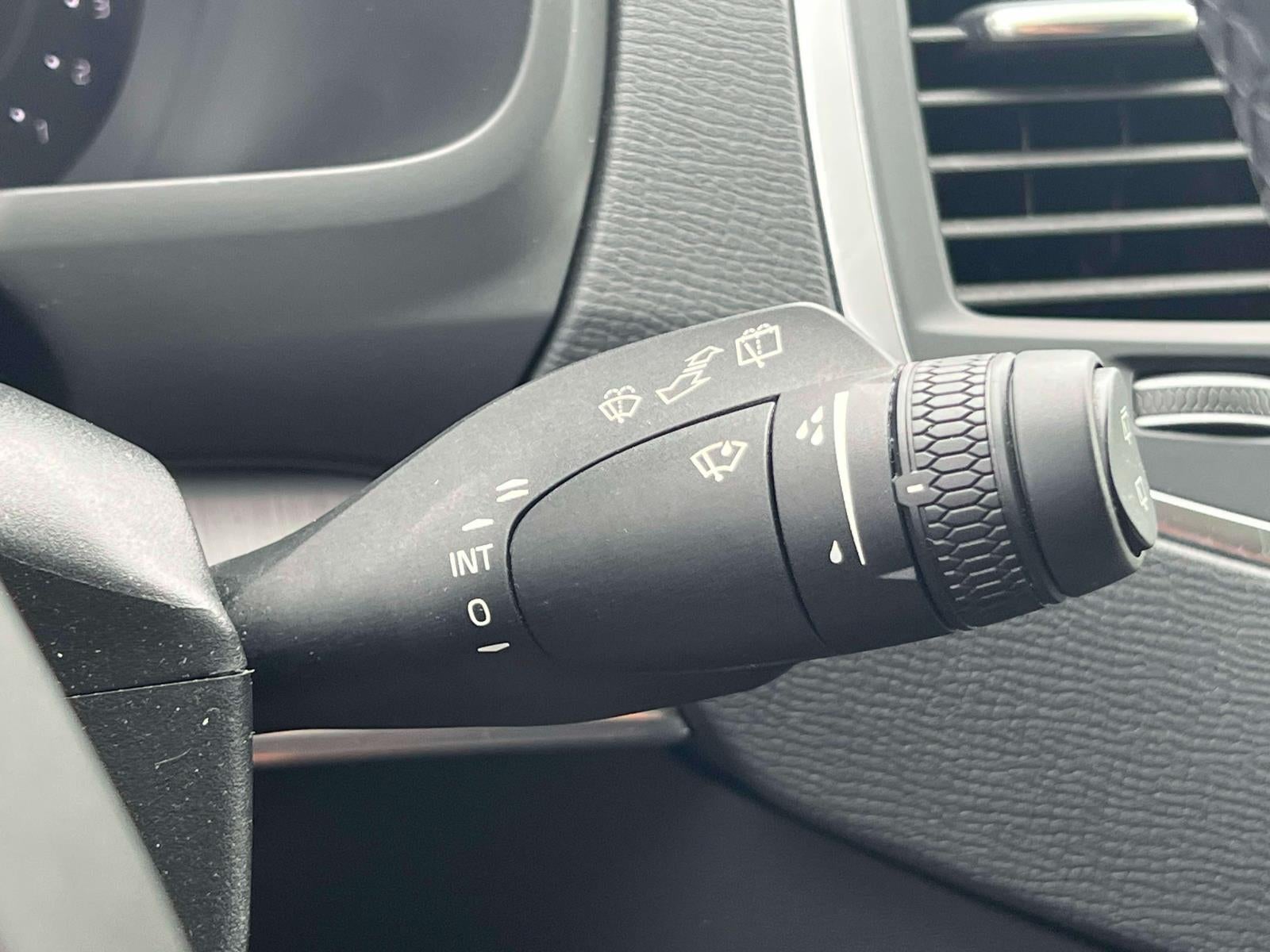 2024 Volvo XC90 B5 Core Bright Theme