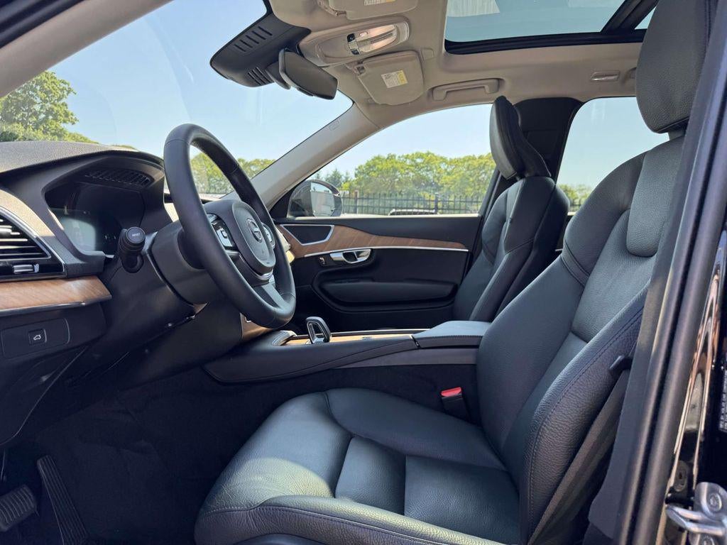 2023 Volvo XC90 B5 Plus