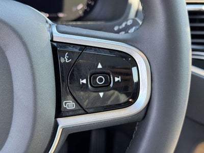 2023 Volvo XC90 B5 Plus