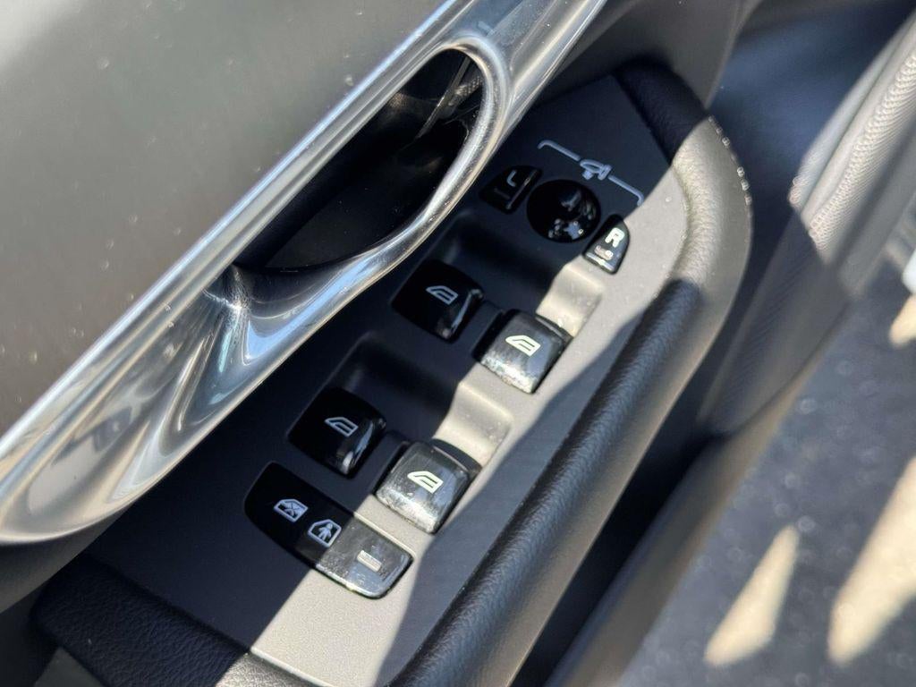 2023 Volvo XC90 B5 Core
