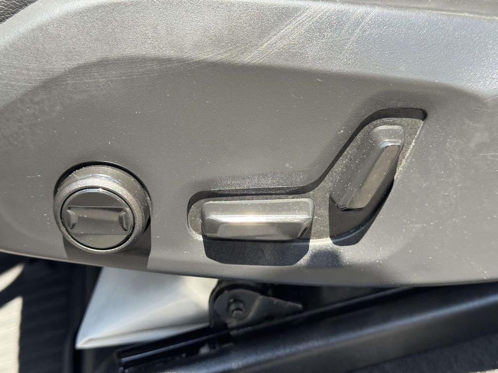 2023 Volvo XC90 B5 Core