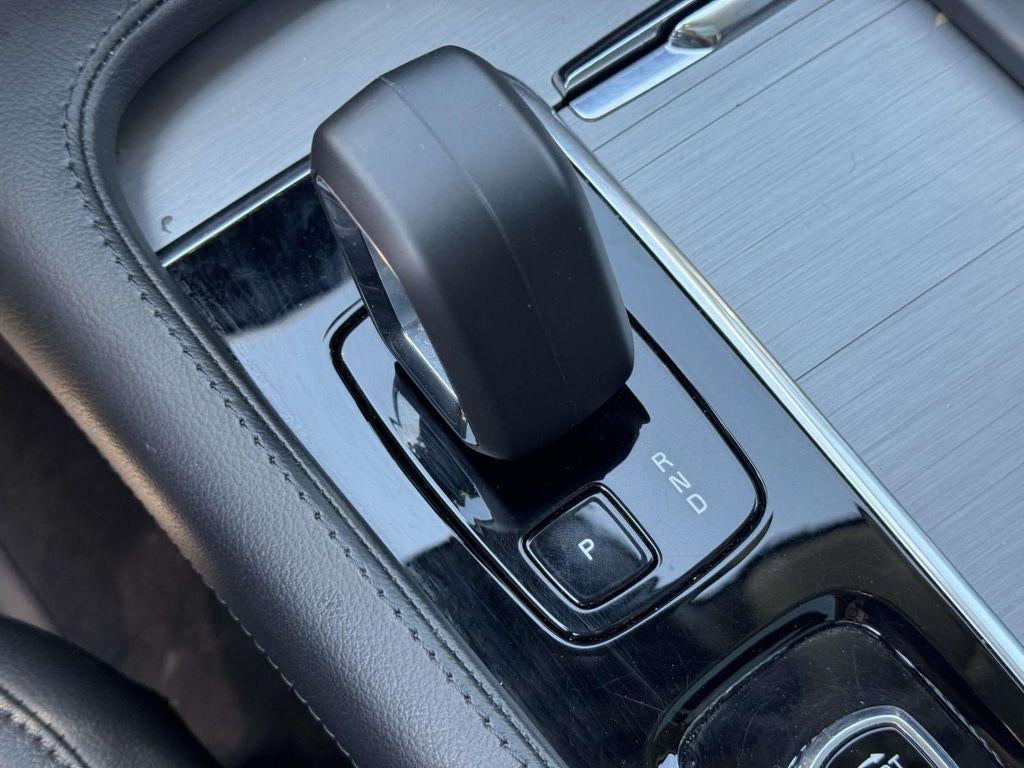 2023 Volvo XC90 B5 Core