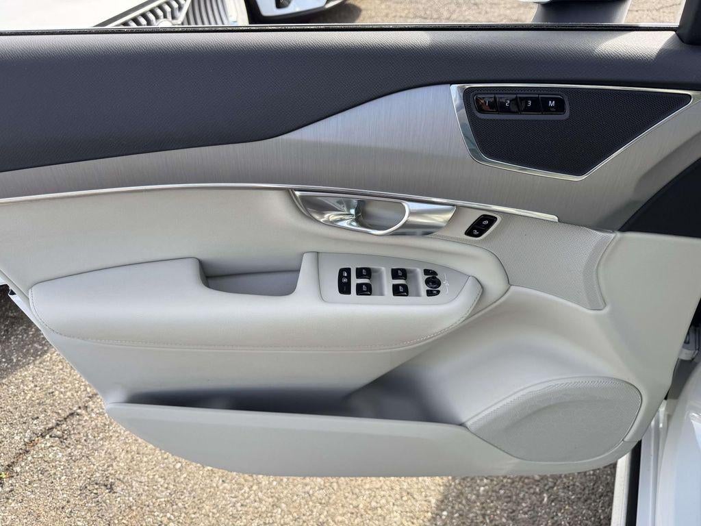 2023 Volvo XC90 B5 Core