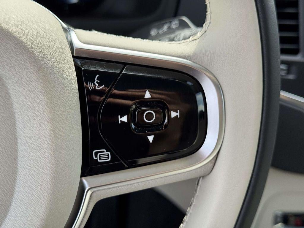 2023 Volvo XC90 B5 Core
