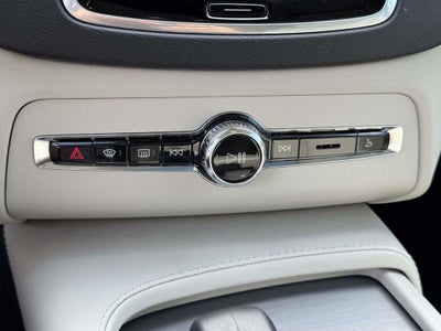 2023 Volvo XC90 B5 Core