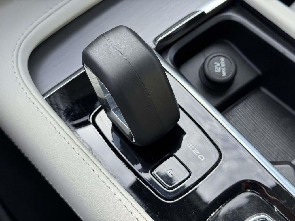 2023 Volvo XC90 B5 Core