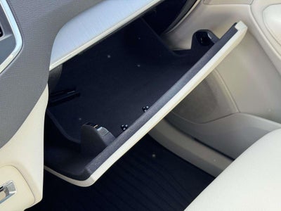 2023 Volvo XC90 B5 Core