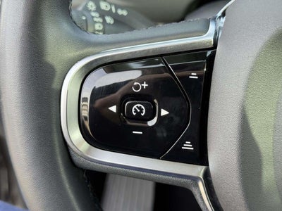 2023 Volvo XC90 B5 Core