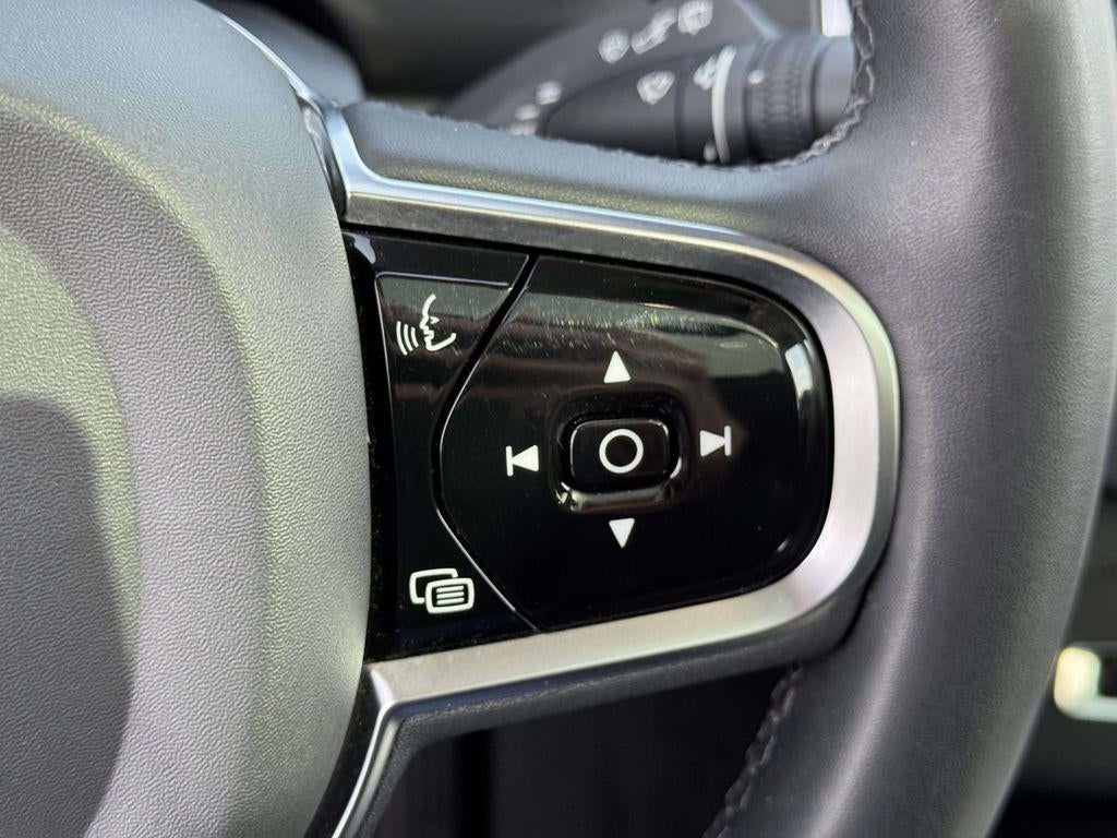 2023 Volvo XC90 B5 Core