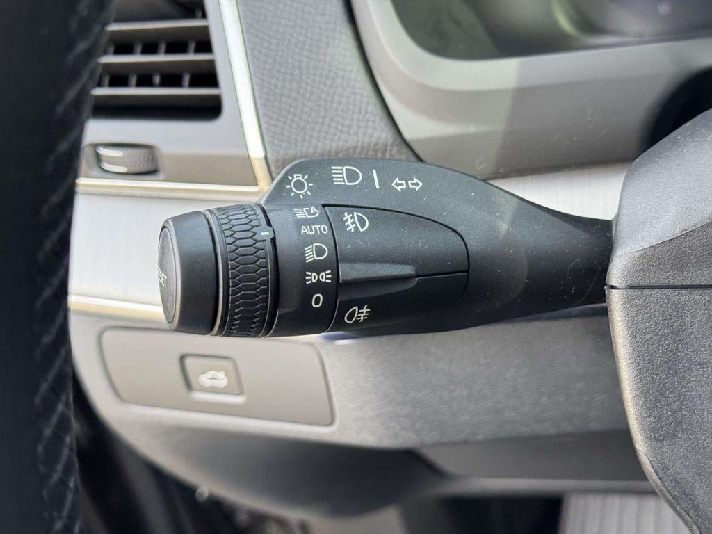 2023 Volvo XC90 B5 Core