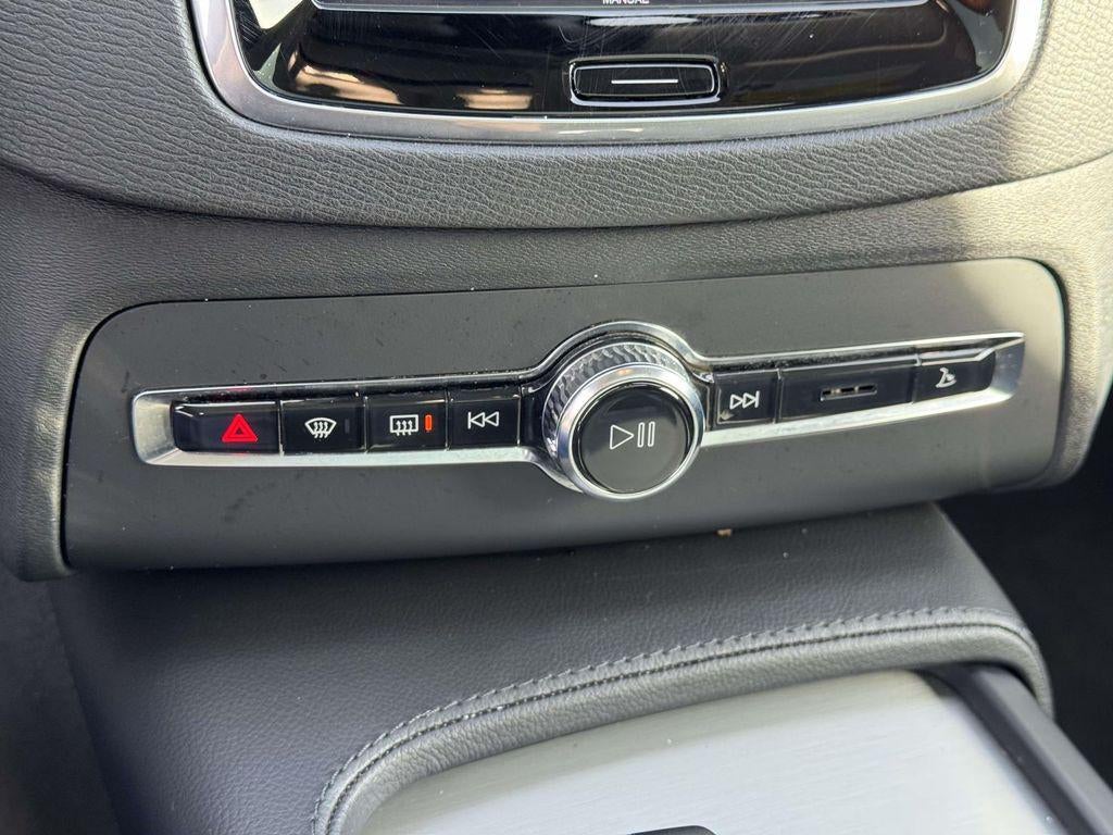 2023 Volvo XC90 B5 Core