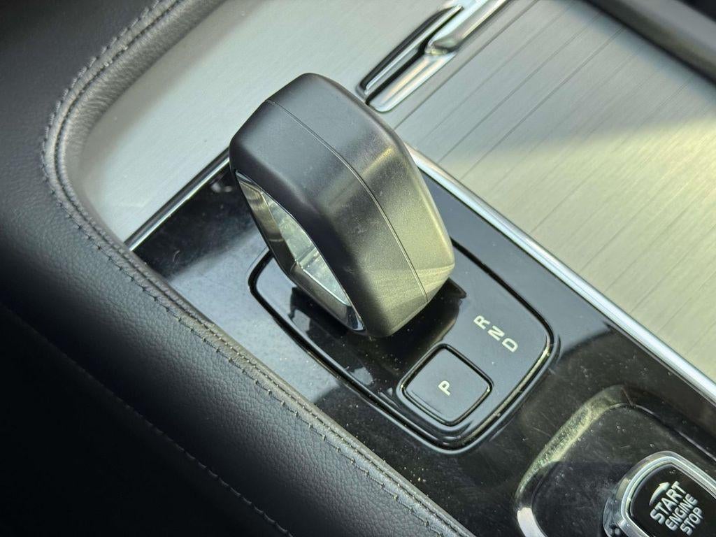 2023 Volvo XC90 B5 Core