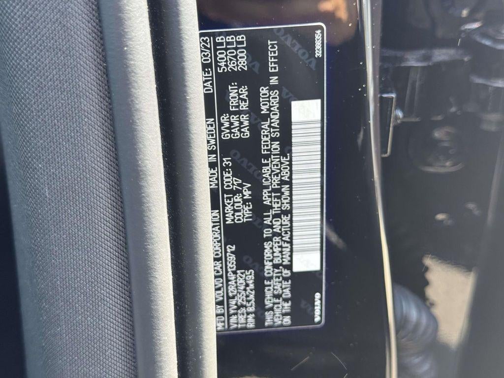 2023 Volvo XC60 B5 Ultimate Bright Theme