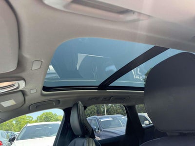 2023 Volvo XC60 B5 Ultimate Bright Theme