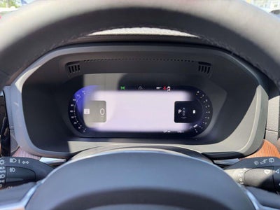 2023 Volvo XC60 B5 Ultimate Bright Theme