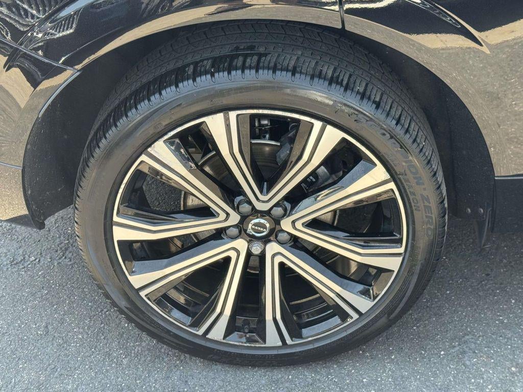 2023 Volvo XC60 B5 Ultimate Bright Theme