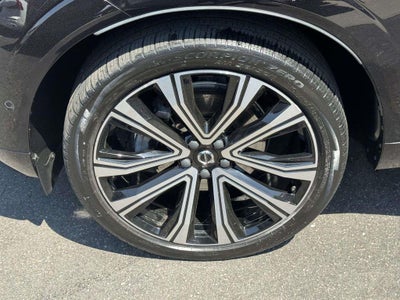 2023 Volvo XC60 B5 Ultimate Bright Theme