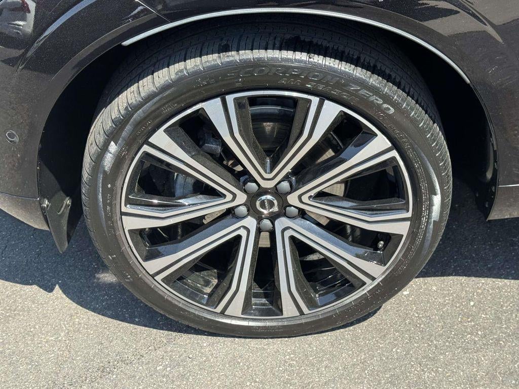 2023 Volvo XC60 B5 Ultimate Bright Theme