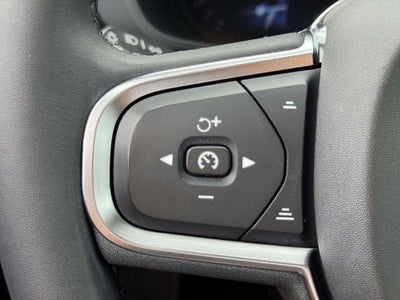 2024 Volvo XC60 B5 Core Dark Theme