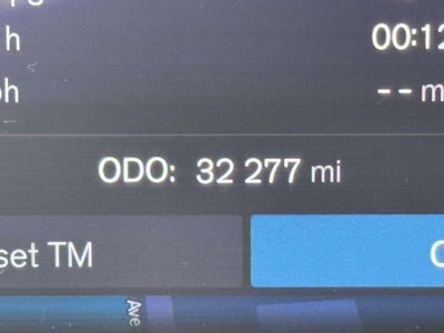2024 Volvo XC60 B5 Core Dark Theme
