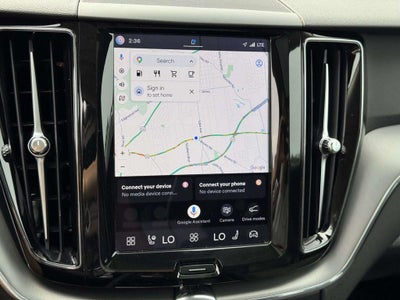2024 Volvo XC60 B5 Core Dark Theme