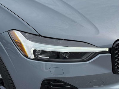 2024 Volvo XC60 B5 Core Dark Theme