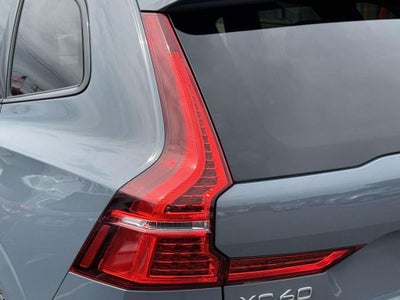 2024 Volvo XC60 B5 Core Dark Theme