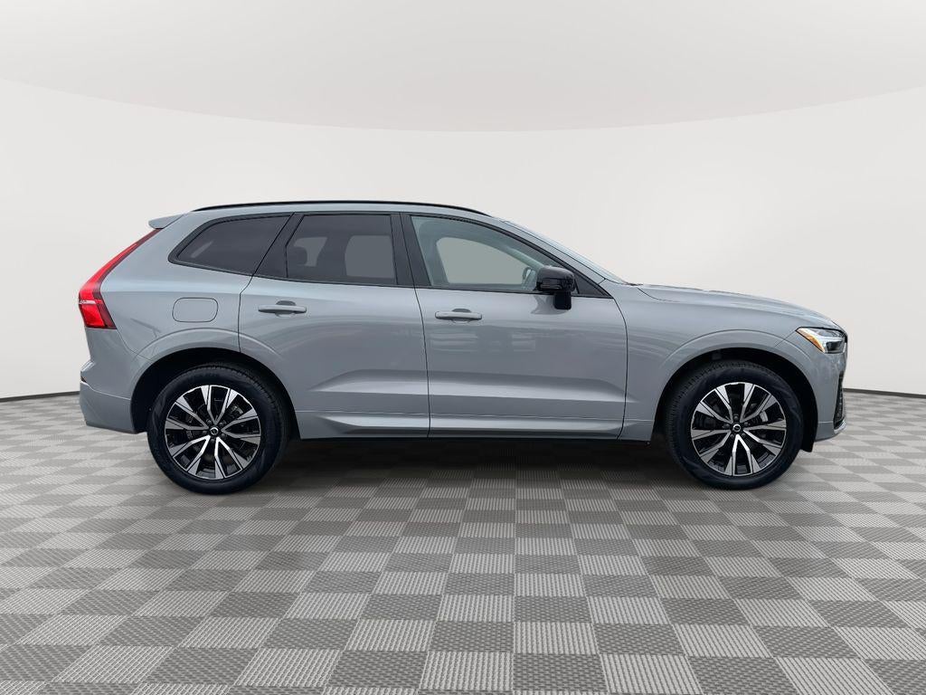 2024 Volvo XC60 B5 Core Dark Theme