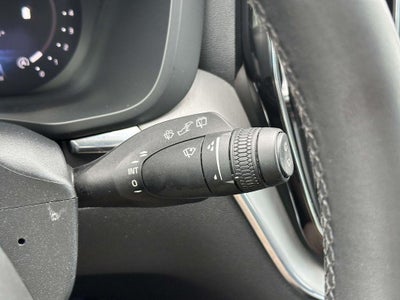 2024 Volvo XC60 B5 Core Dark Theme