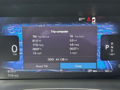2024 Volvo XC60 B5 Core Dark Theme