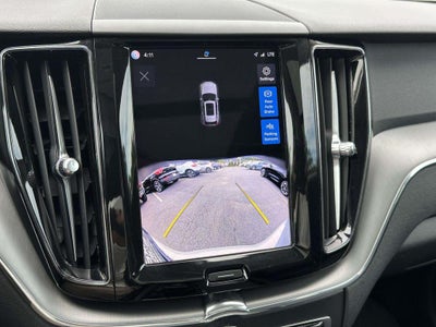 2024 Volvo XC60 B5 Core Dark Theme