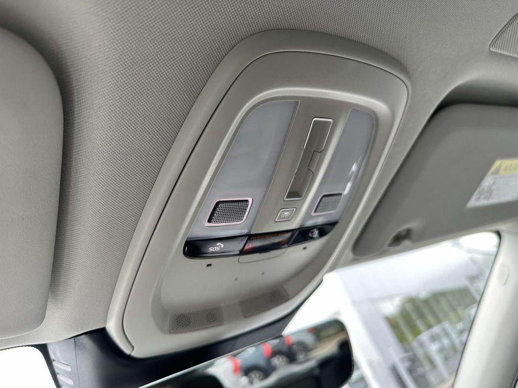 2024 Volvo XC60 B5 Core Dark Theme